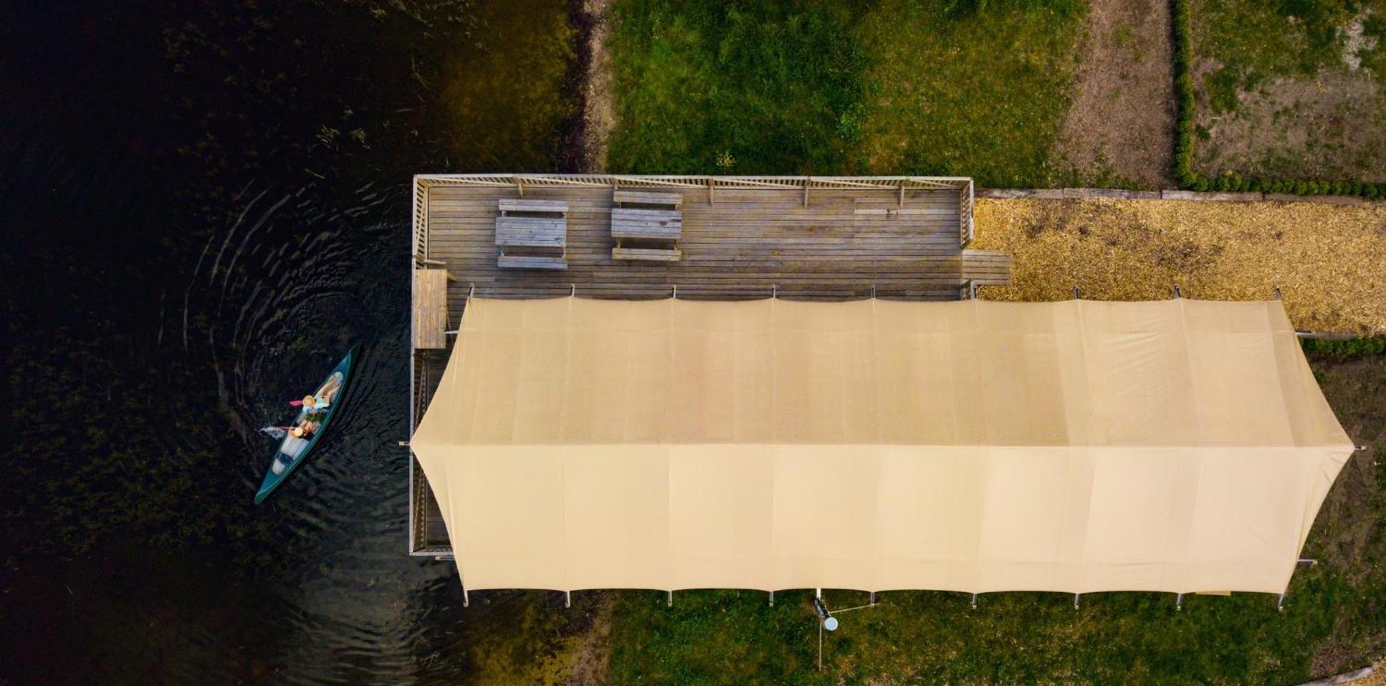 Luxe Glamping Tent Bant Bilik gambar